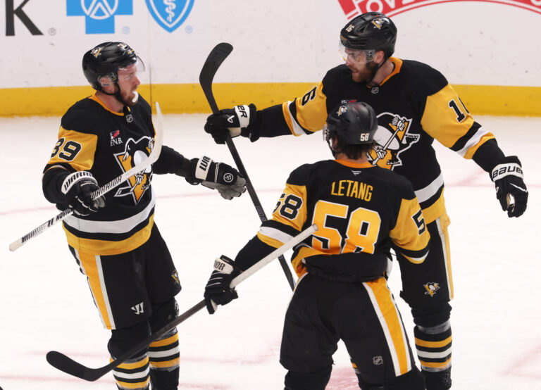 Penguins-Celebrate-3-scaled.jpg