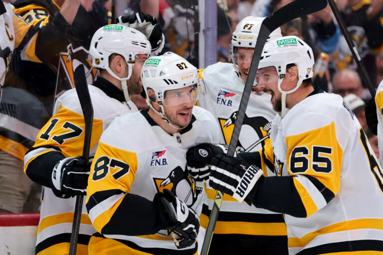 Sidney-Crosby-Penguins-2-scaled.jpg